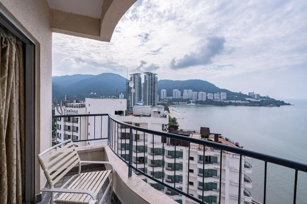 Spacious Family Beach Resort + Big Balcony @ D' Beach Suites Apartment Tanjung Bungah (Penang)