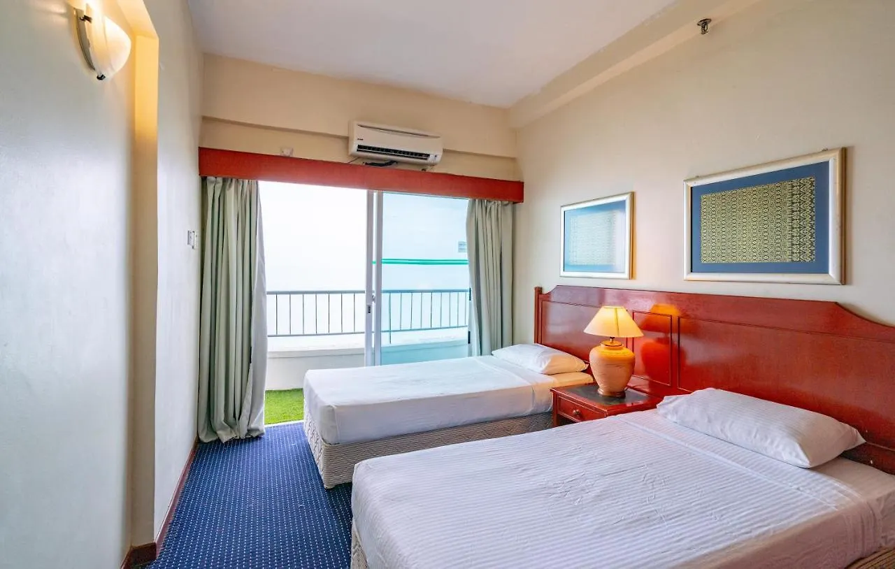 Apartment Spacious Family Beach Resort + Big Balcony @ D' Beach Suites