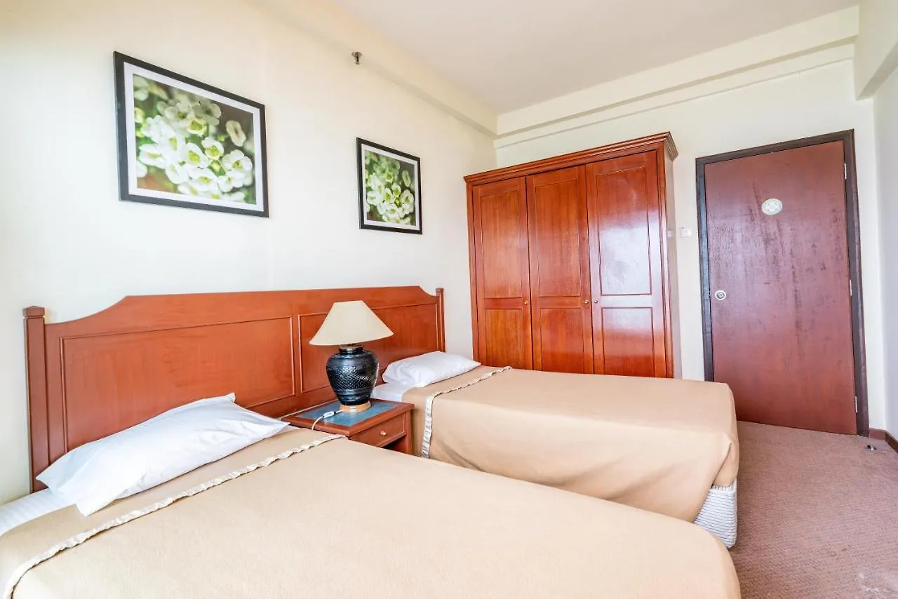 Apartment Spacious Family Beach Resort + Big Balcony @ D' Beach Suites