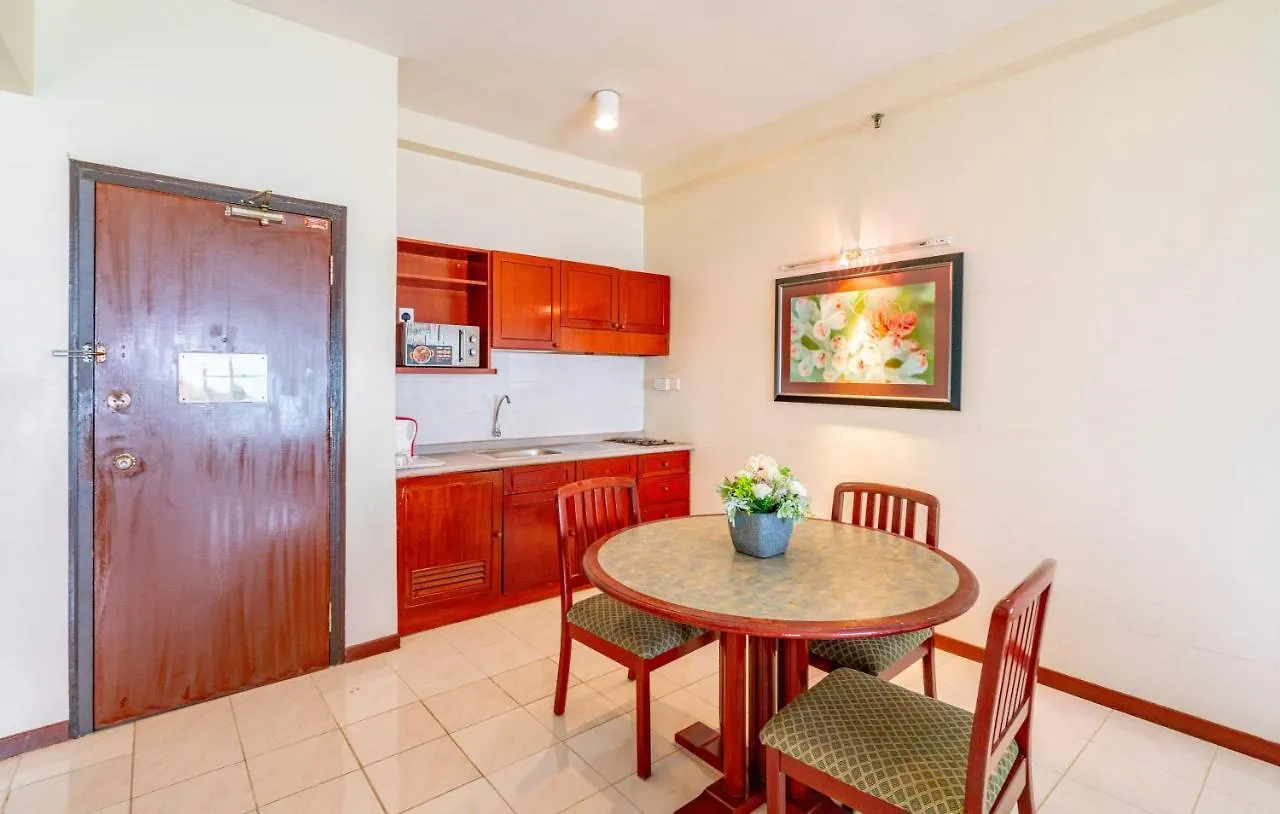 Spacious Family Beach Resort + Big Balcony @ D' Beach Suites Apartment