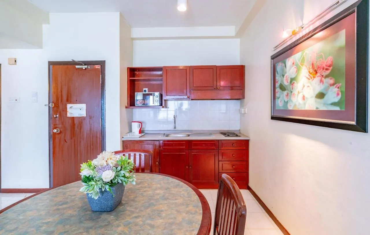Apartment Spacious Family Beach Resort + Big Balcony @ D' Beach Suites