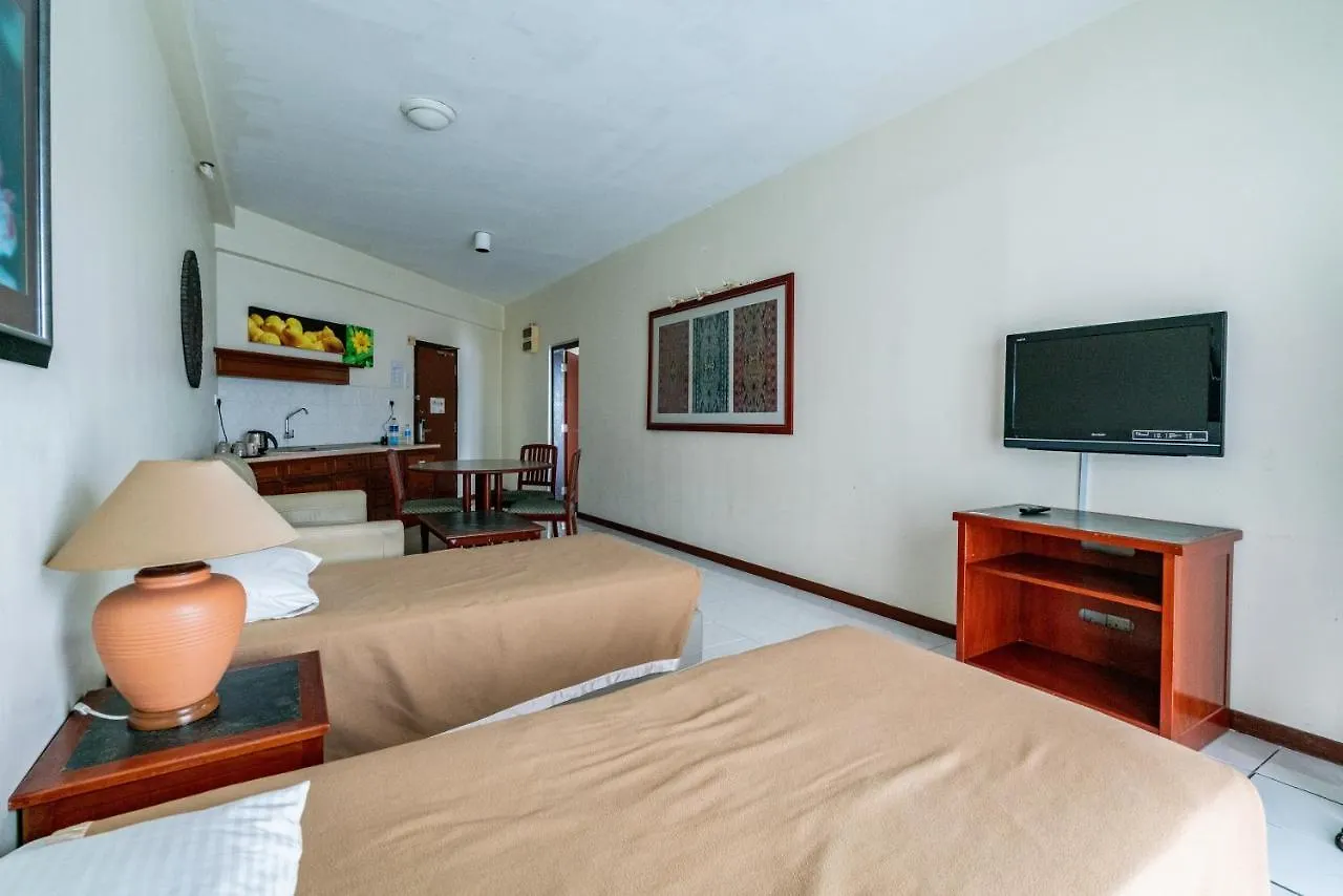 Spacious Family Beach Resort + Big Balcony @ D' Beach Suites Apartment Tanjung Bungah (Penang)